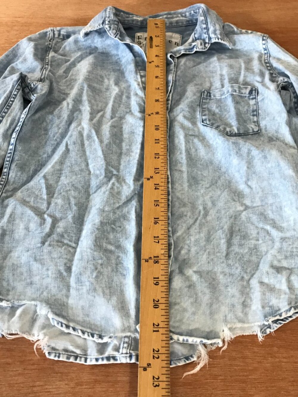 Frank & Eileen Barry Top Women XS Blue Acid Wash Button Up Pocket Long Sleeve - Picture 5 of 15